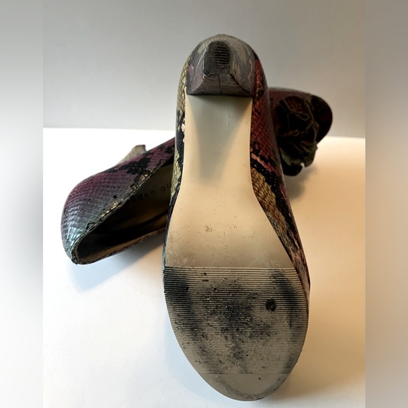 Madden Girl | Snakeskin Peep Toe Pumps - Picture 6 of 7